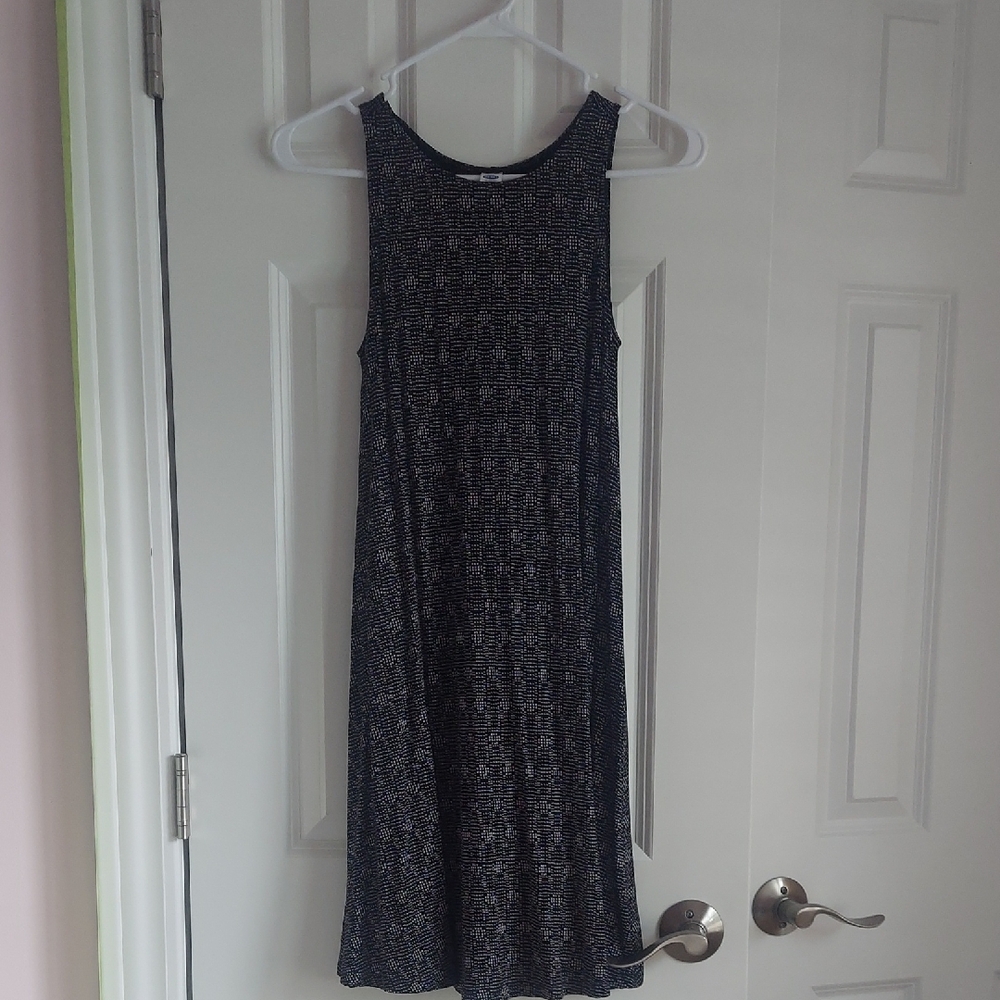 Old Navy Monochrome Sleeveless Midi Dress